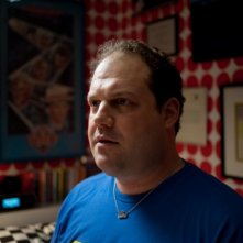 Dark Horse: Jordan Gelber  in una scena