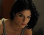 Selma Blair aggiorna i fan sulla malattia: 'Da circa un anno mi sento in gran forma'
