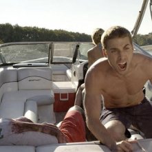Shark Night 3D: Dustin Milligan in una scena del film horror