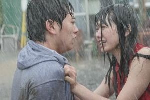 Shôta Sometani e Fumi Nikaido durante un concitato confronto in Himizu