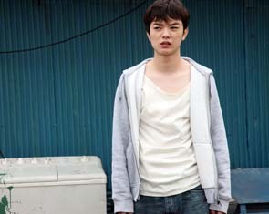 Shôta Sometani interpreta Sumida, il problematico protagonista di Himizu di Sion Sono
