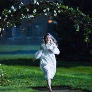 The Moth Diaries: Sarah Gadon in una scena del film