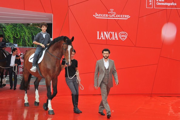 Vinicio Marchioni Presenta Cavalli A Venezia Nel 2011 Con Quadrupede Al Seguito 213517