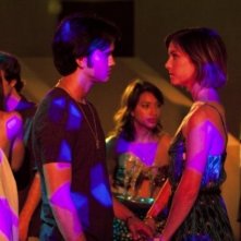 90210: Michael Steger e Jessica Stroup in una scena dell'episodio Up In Smoke