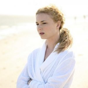 Emily VanCamp nel pilot della serie Revenge