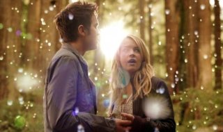The Secret Circle: Thomas Dekker e Brittany Robertson nel pilot della serie