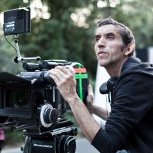 Gianni 'Gipi' Pacinotti sul set de L'ultimo terrestre, durante le riprese