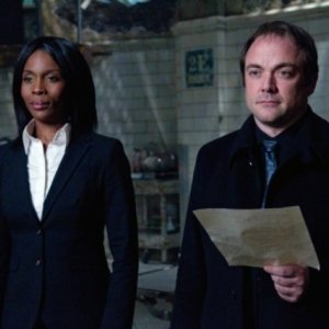 Supernatural: Lanette Ware e Mark A. Sheppard nell'episodio The Man Who Knew Too Much