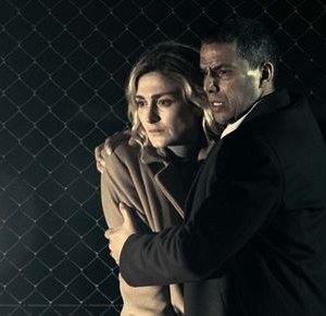 Julie Gayet e Sami Bouajila in Carré blanc