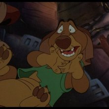 Il cane Itchy in una scena di Charlie - Anche i cani vanno in paradiso