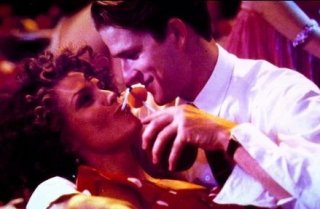 MIchelle Pfeiffer e Matthew Modine in Una vedova allegra... ma non troppo