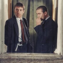 Emanuel Bevilacqua con Valerio Mastandrea ne L'odore della notte