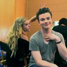 Glee: Chris Colfer e Heather Morris scherzano dietro le quinte del The 3D Concert Movie