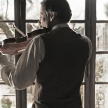 Mathieu Amalric in una scena del film Poulet aux prunes