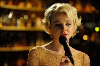 Carey Mulligan in un primo piano dal film Shame di Steve McQueen
