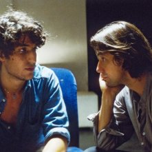 Louis Garrel e Jérôme Robart in una scena di Un été brûlant