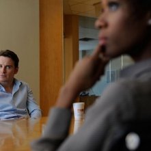 Michael Fassbender e Nicole Beharie in una scena del film Shame