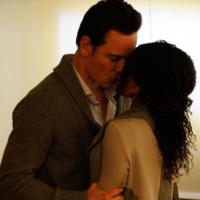 Michael Fassbender e Nicole Beharie in una sequenza del film Shame