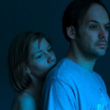 Una scena di Über uns das All con Sandra Hüller e Felix Schmidt-Knopp