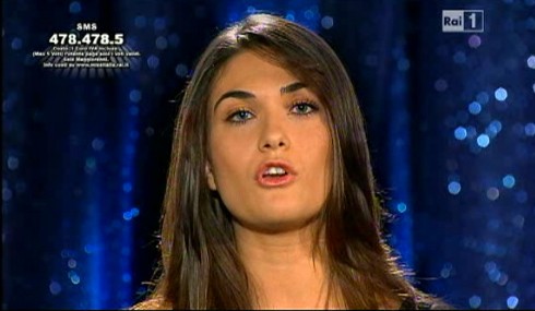 Miss Italia 2011 Giusi Buonocunto Durante Una Presentazione Della Prima Serata 215199