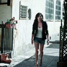 Luisa Ranieri è la bella Sofia in Mozzarella Stories di Edoardo De Angelis