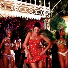 Luisa Ranieri è una sensuale Sofia in Mozzarella Stories