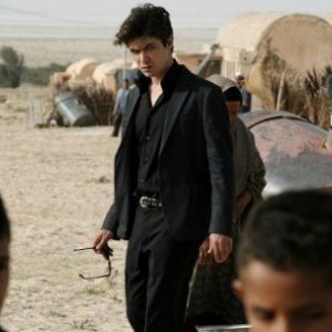 Riccardo Scamarcio nella serie Il segreto dell'acqua