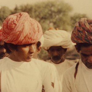 Una scena del film Duvidha