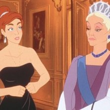 La protagonista con la nonna in una scena del film d'animazione Anastasia