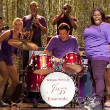 Amber Riley, Cory Monteith e Heather Morris in una scena dell'episodio The Purple Piano Project