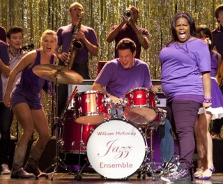 Amber Riley, Cory Monteith e Heather Morris in una scena dell'episodio The Purple Piano Project