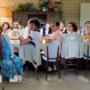 Julie Delpy in Le Skylab con Bernadette Lafont, Albert Delpy, Sophie Quinton, Valérie Bonneton, Denis Ménochet, Jean-Louis Coullo'ch, Marc Ruchmann, Aure Atika, Candide Sanchez, Vincent Lacoste