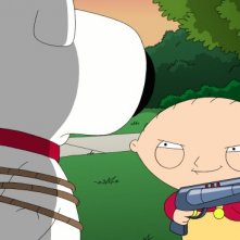 Brian minacciato dal clone di Stewie in The Hand That Rocks the Wheelchair de I Griffin
