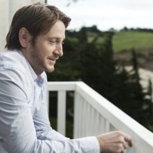 Benoit Magimel in una sequenza del mystery drammatico Des vents contraires