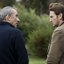 Benoit Magimel in una sequenza di Des vents contraires accanto a Antoine Duléry