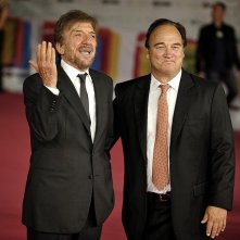 Gigi Proietti e James Belushi sul red carpet del Roma Fiction Fest 2011