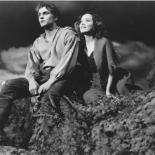 Laurence Olivier e Merle Oberon in una sequenza di Cime Tempestose