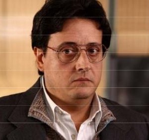 Massimo De Lorenzo in un'immagine della fiction Il signore della truffa