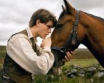 Jeremy Irvine in War Horse: un giovane eroe per Steven Spielberg