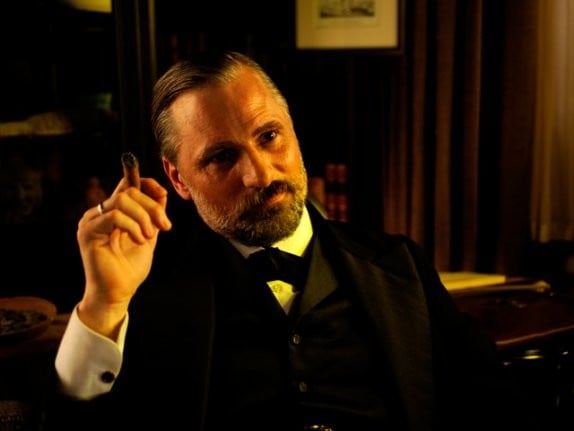 Viggo Mortensen è Sigmund Freud in A Dangerous Method