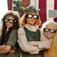 Wickie auf großer Fahrt: Valeria Eisenbart, Jonas Hämmerle, Mercedes Jadea Diaz in una divertente immagine promo del film