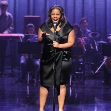 Amber Riley sotto i riflettori nell'episodio di Glee Asian F