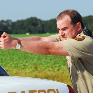 Courageous: Alex Kendrick in una scena del film
