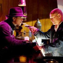 Josh Hartnett e Woody Harrelson in una scena del film Bunraku