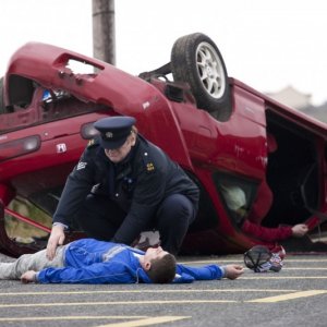 Brendan Gleeson nella scena iniziale di Un poliziotto da happy hour