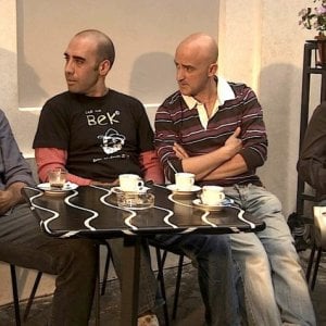 Cara, ti amo...: Luciano Scarpa con Alessandro Procoli, Angelo Orlando e Massimiliano Franciosa in una scena del film