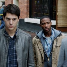 Final Destination 5: Emma Bell, Nicholas D'Agosto, Miles Fisher e Arlen Escarpeta angosciati in una scena del film