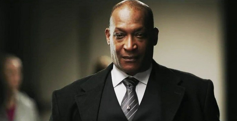 Tony Todd in una scena di Final Destination 5