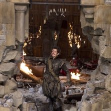 Orlando Bloom tra le fiamme in una scena de I tre moschettieri in 3D