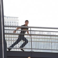 Taylor Lautner corre in una scena di Abduction - Riprenditi la tua vita